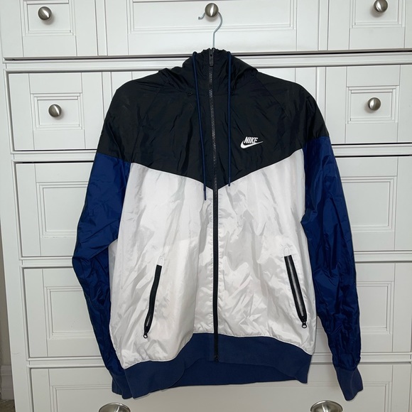 Nike Other - EUC Nike Windbreaker Jacket